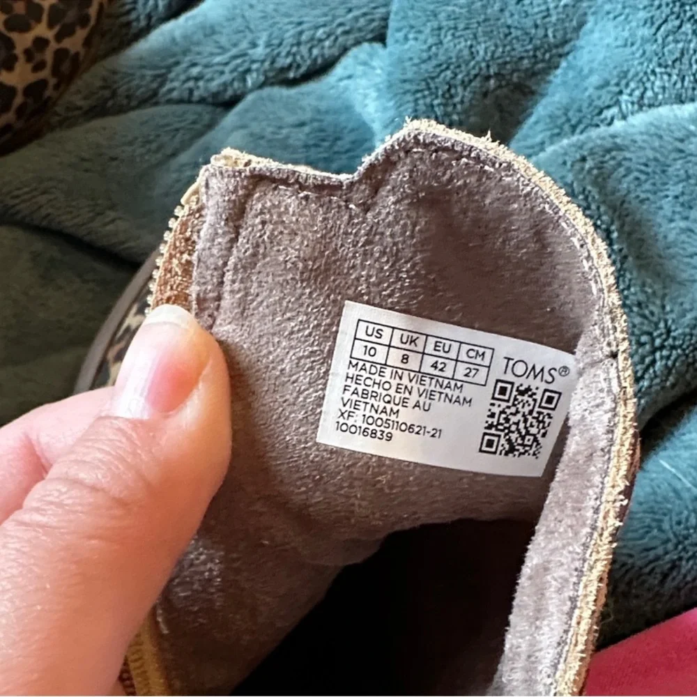 Toms Tan Leopard Print Wedge Boots size 10